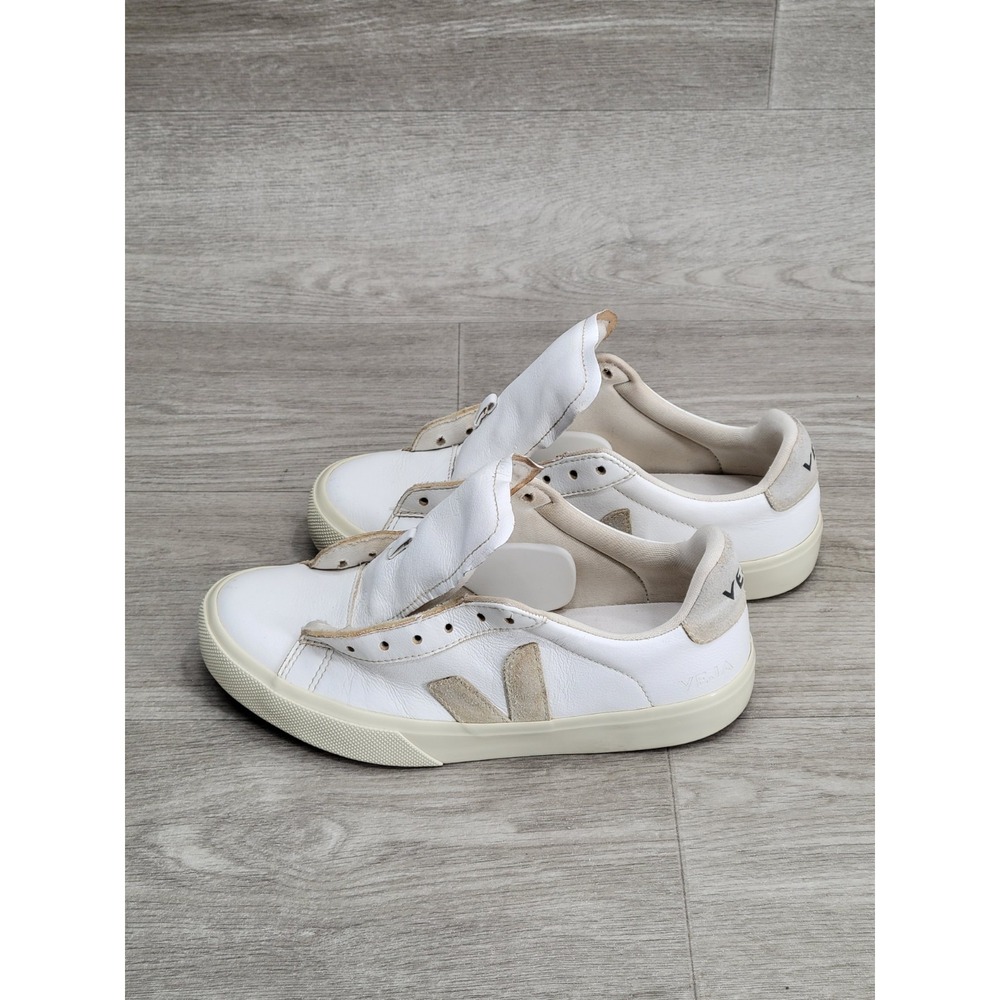 VEJA Campo Sneakers Women's 8 White Beige Suede V Leather Low Top Shoes